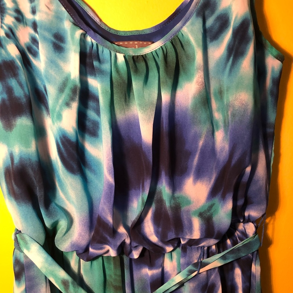Dress - Picture 2 of 4